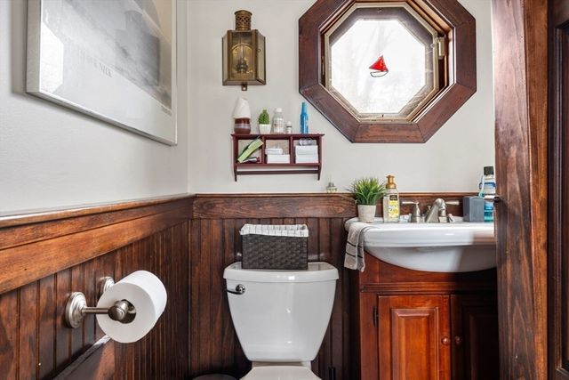 20 Blue Shutters Lane, Falmouth, MA 02556