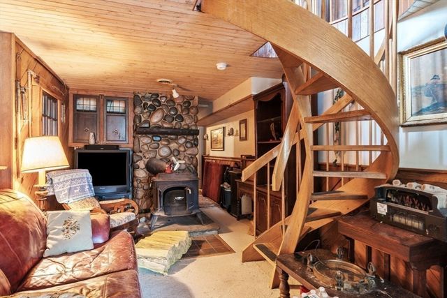 20 Blue Shutters Lane, Falmouth, MA 02556