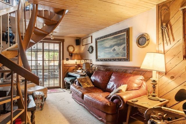 20 Blue Shutters Lane, Falmouth, MA 02556