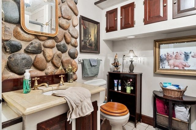 20 Blue Shutters Lane, Falmouth, MA 02556