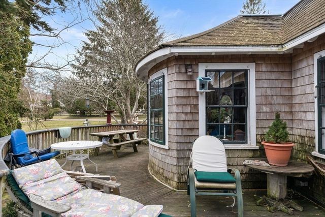 20 Blue Shutters Lane, Falmouth, MA 02556