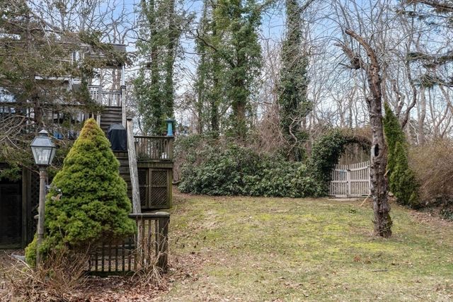 20 Blue Shutters Lane, Falmouth, MA 02556