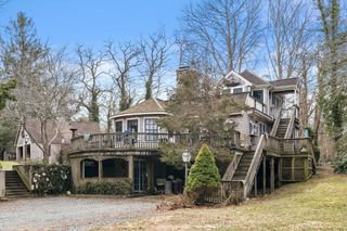 20 Blue Shutters Lane, Falmouth, MA 02556