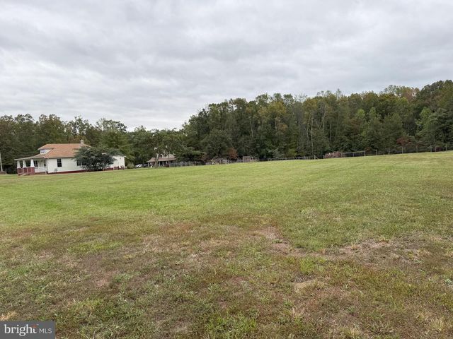 722 HARTWOOD RD, Fredericksburg, VA 22406