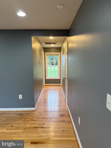 722 HARTWOOD RD, Fredericksburg, VA 22406