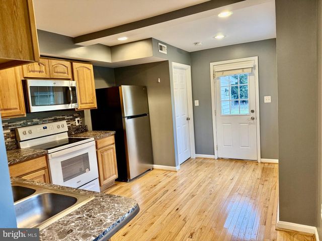 722 HARTWOOD RD, Fredericksburg, VA 22406