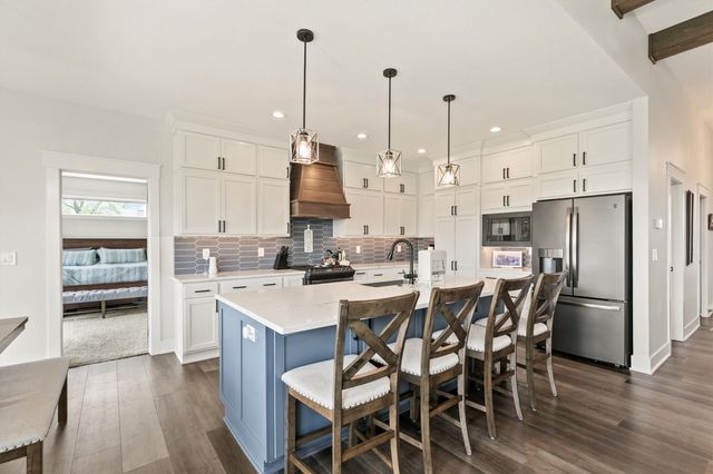 5035 150th Street, Urbandale, IA 50323