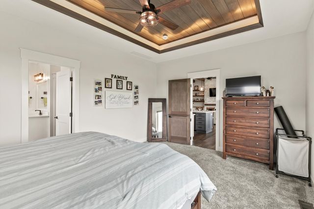5035 150th Street, Urbandale, IA 50323