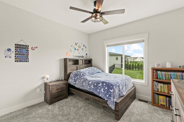 5035 150th Street, Urbandale, IA 50323