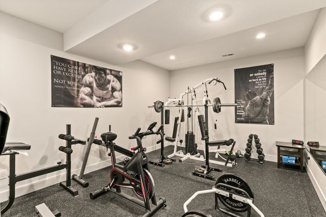 5035 150th Street, Urbandale, IA 50323