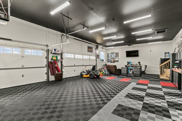 5035 150th Street, Urbandale, IA 50323