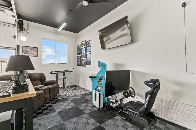 5035 150th Street, Urbandale, IA 50323