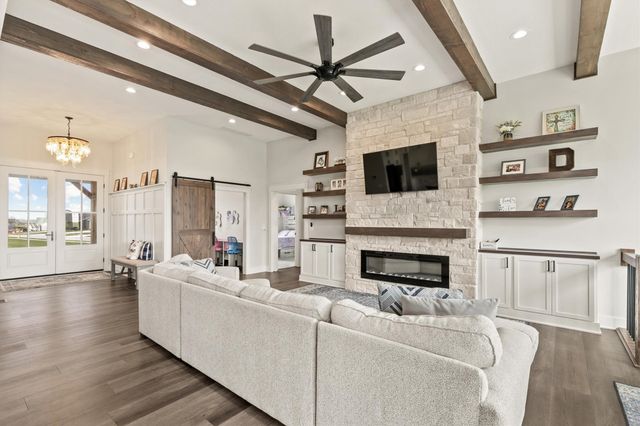 5035 150th Street, Urbandale, IA 50323