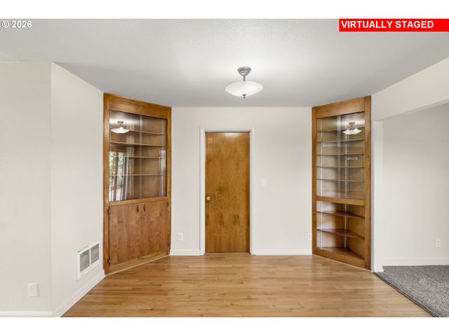 1625 INGLEWOOD St, Forest Grove, OR 97116