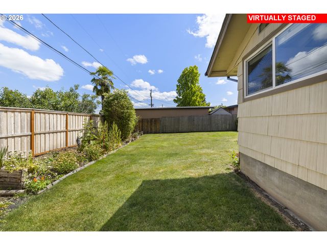 1625 INGLEWOOD St, Forest Grove, OR 97116