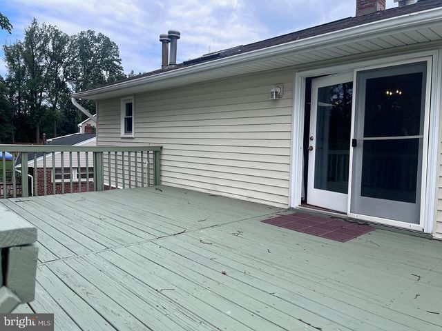 5350 RAVENSWORTH RD, Springfield, VA 22151