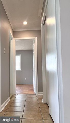 5350 RAVENSWORTH RD, Springfield, VA 22151