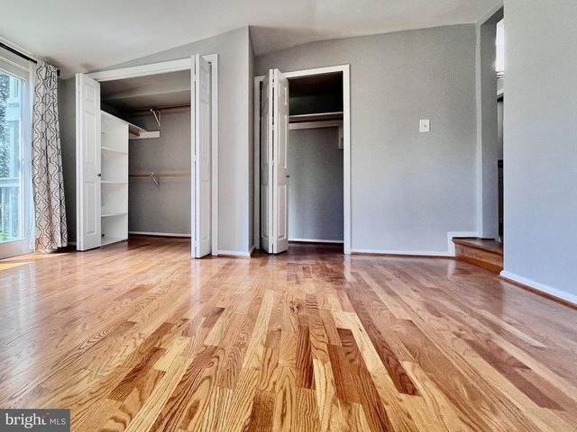 5350 RAVENSWORTH RD, Springfield, VA 22151