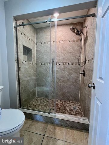 5350 RAVENSWORTH RD, Springfield, VA 22151