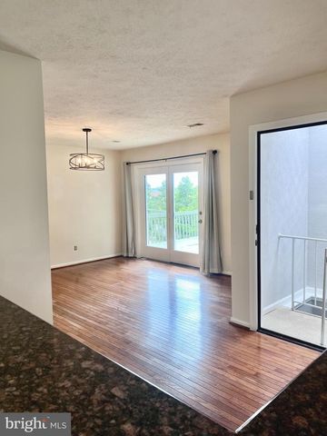 5350 RAVENSWORTH RD, Springfield, VA 22151
