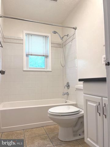 5350 RAVENSWORTH RD, Springfield, VA 22151