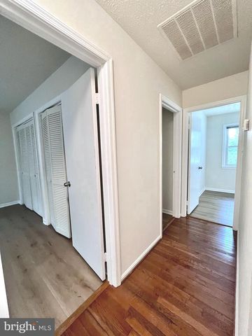 5350 RAVENSWORTH RD, Springfield, VA 22151