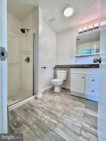 5350 RAVENSWORTH RD, Springfield, VA 22151