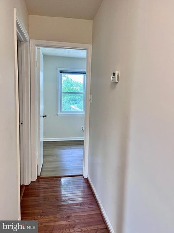 5350 RAVENSWORTH RD, Springfield, VA 22151
