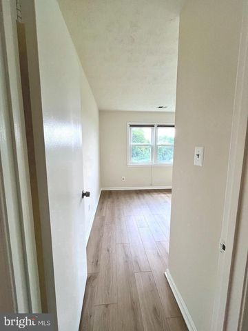 5350 RAVENSWORTH RD, Springfield, VA 22151