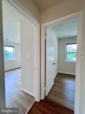 5350 RAVENSWORTH RD, Springfield, VA 22151