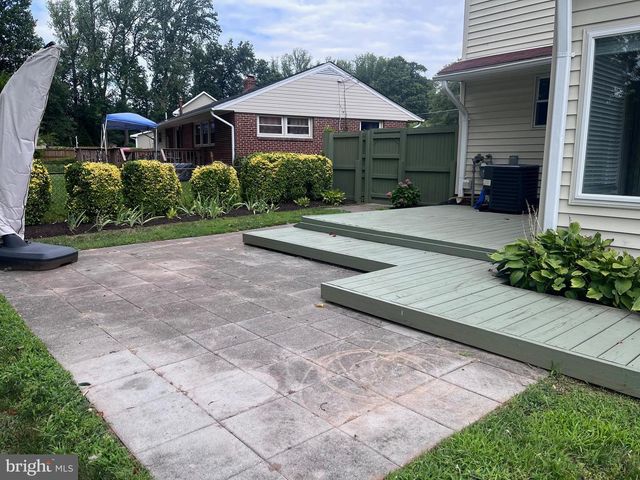 5350 RAVENSWORTH RD, Springfield, VA 22151