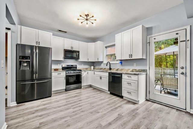 100 Oleander Way, Canton, GA 30114