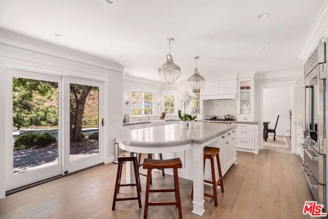 10 Holster Lane, Bell Canyon, CA 91307