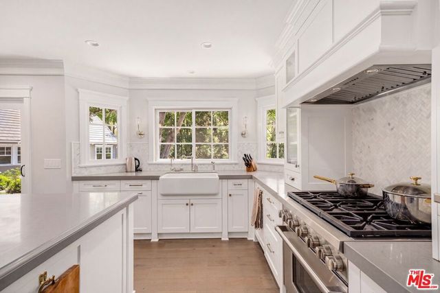 10 Holster Lane, Bell Canyon, CA 91307