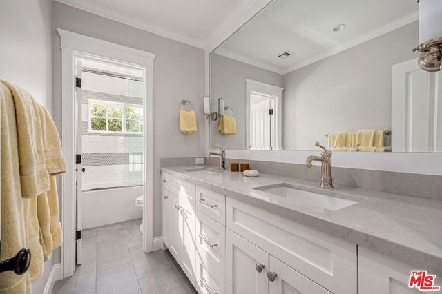 10 Holster Lane, Bell Canyon, CA 91307