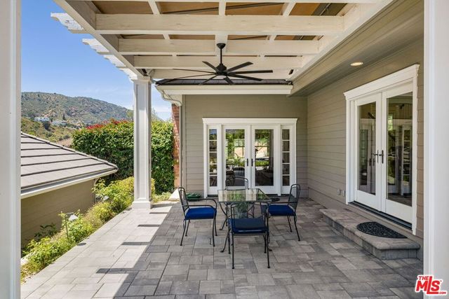 10 Holster Lane, Bell Canyon, CA 91307