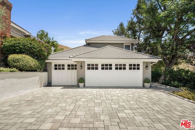 10 Holster Lane, Bell Canyon, CA 91307