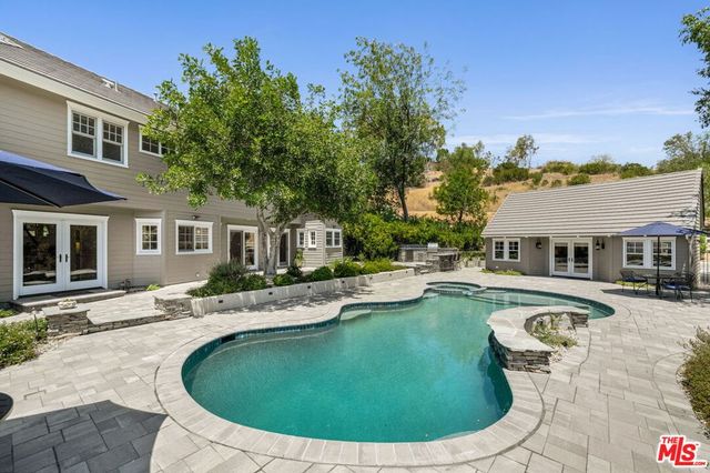 10 Holster Lane, Bell Canyon, CA 91307