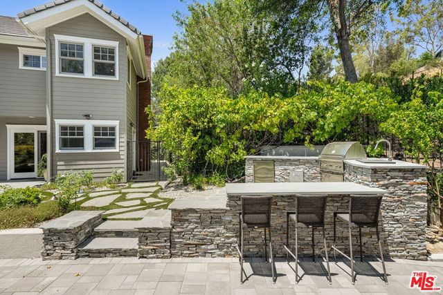 10 Holster Lane, Bell Canyon, CA 91307