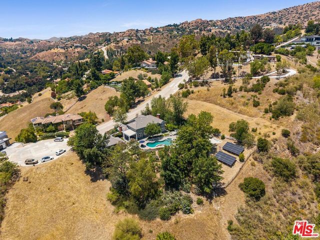 10 Holster Lane, Bell Canyon, CA 91307