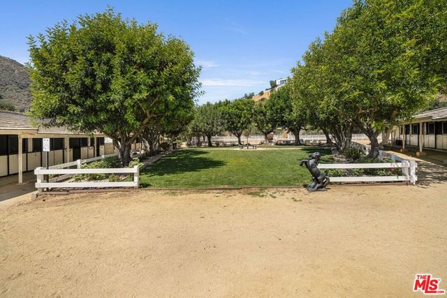 10 Holster Lane, Bell Canyon, CA 91307