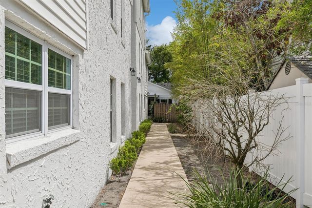 496 W PAR STREET 496, Orlando, FL 32804