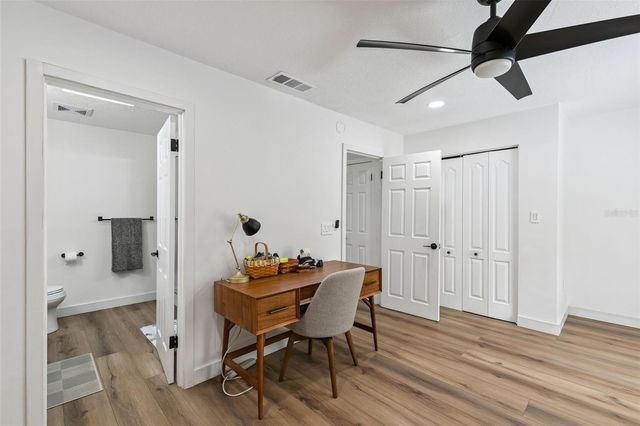 496 W PAR STREET 496, Orlando, FL 32804