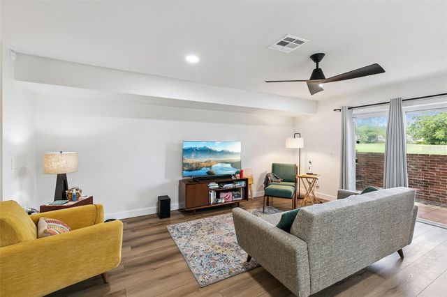 496 W PAR STREET 496, Orlando, FL 32804