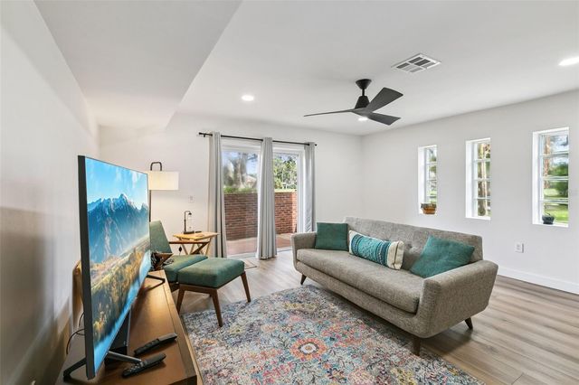 496 W PAR STREET 496, Orlando, FL 32804