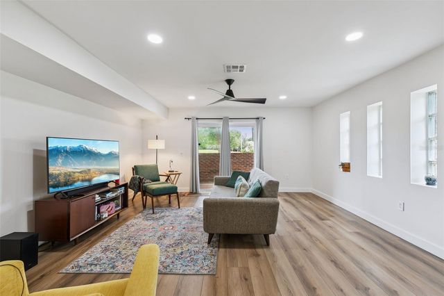 496 W PAR STREET 496, Orlando, FL 32804