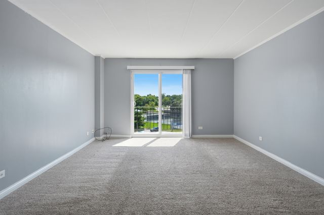 220 S Roselle Road 524, Schaumburg, IL 60193