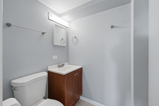 220 S Roselle Road 524, Schaumburg, IL 60193