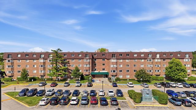 220 S Roselle Road 524, Schaumburg, IL 60193
