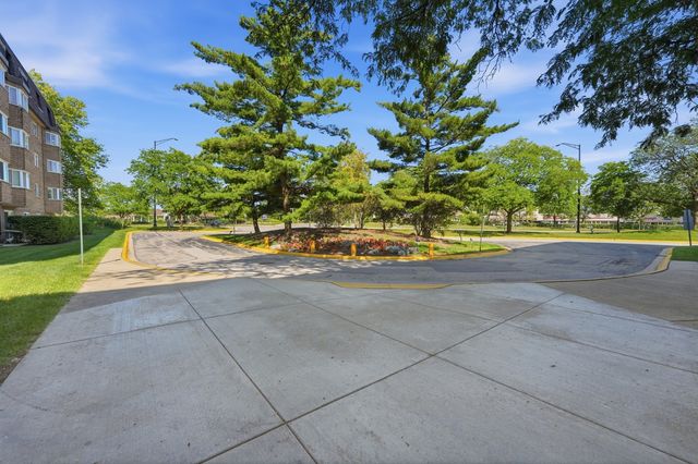 220 S Roselle Road 524, Schaumburg, IL 60193